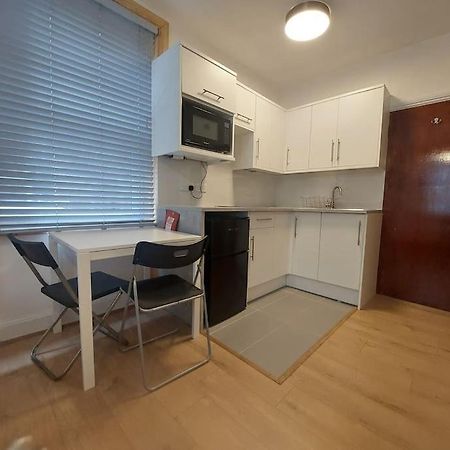 Newly Refurbished Studio Londra Exterior foto
